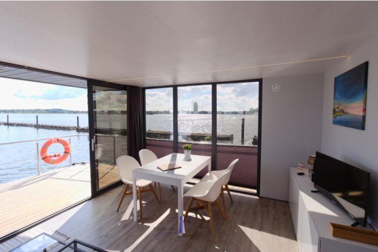 Hotel Hausboot Fjord Aries Mit Dachterrasse In Schleswig Extérieur photo